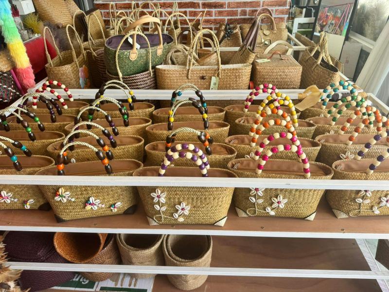 กระเป๋ากระจูด